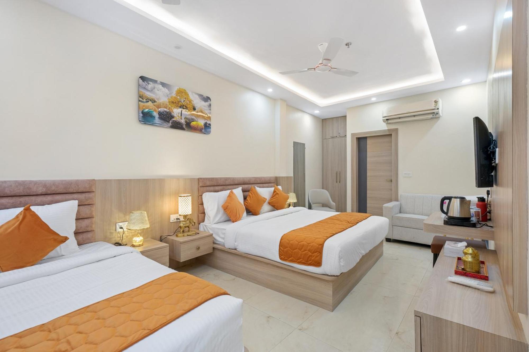 Hotel Sudarshan Ayodhya Exterior photo